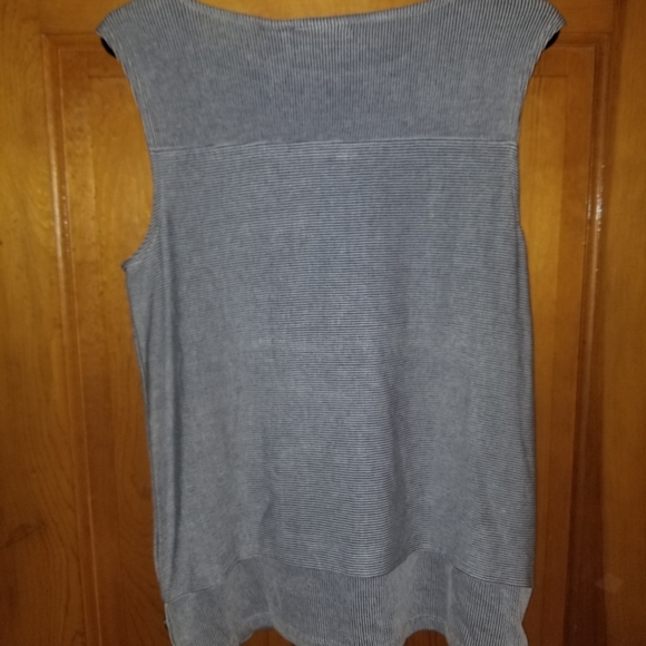 Tank top - Picture 2 of 3